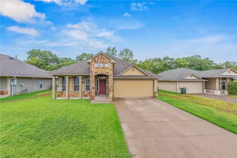 1717 Summerwood Loop, Bryan, TX 77807 photo 2