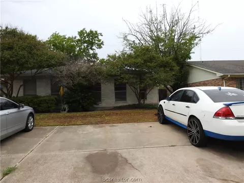 3916 Olive St, Bryan, TX 77801 photo 1