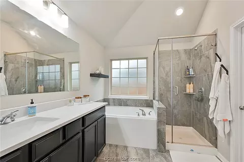 2110 Markley Dr, Bryan, TX 77807 photo 9