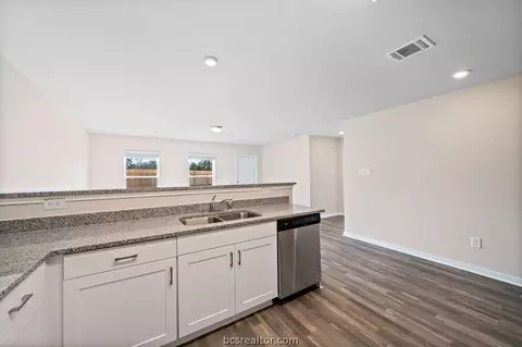 6065 Toby Bnd, Bryan, TX 77807 photo 8