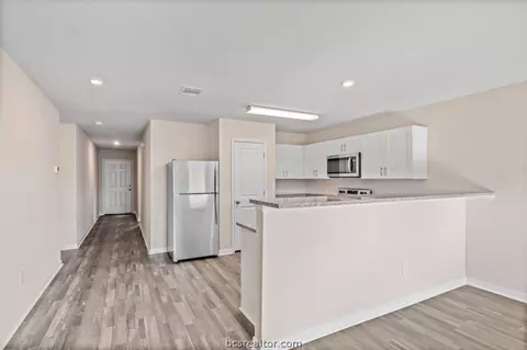 6065 Toby Bnd, Bryan, TX 77807 photo 7