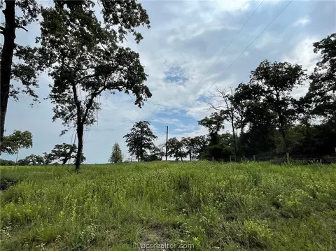 2818 County Rd 426, Marquez, TX 77865