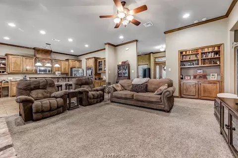 5757 Easterling Dr, Bryan, TX 77808 photo 6