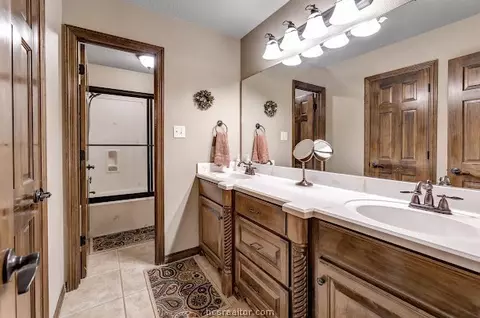5757 Easterling Dr, Bryan, TX 77808 photo 24