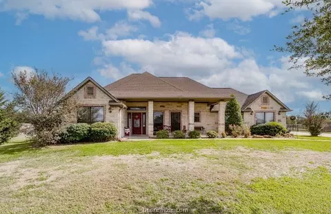 5757 Easterling Dr, Bryan, TX 77808 photo 1