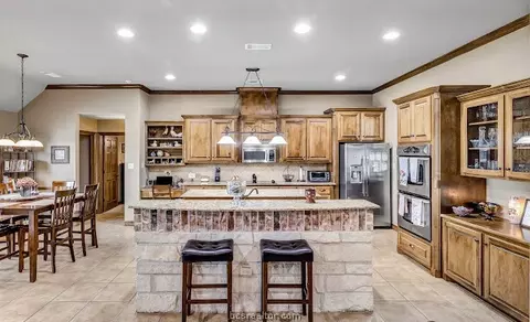 5757 Easterling Dr, Bryan, TX 77808 photo 12