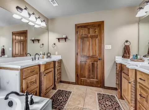 5757 Easterling Dr, Bryan, TX 77808 photo 22