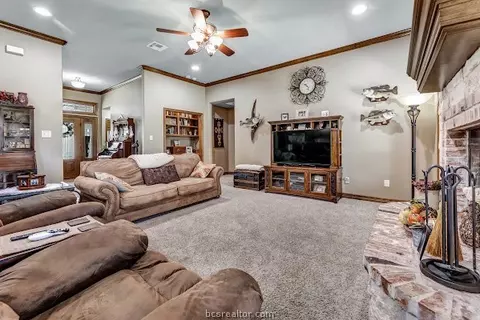 5757 Easterling Dr, Bryan, TX 77808 photo 5