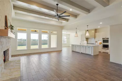 2101 Robcon Way, College Station, TX 77845