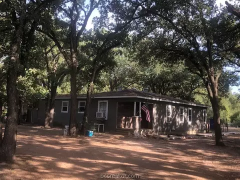 2101 Stevens Dr, Bryan, TX 77803 photo 1