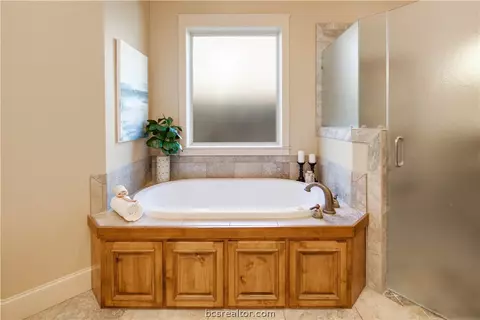 3301 Willow Ridge Dr, Bryan, TX 77807 photo 17