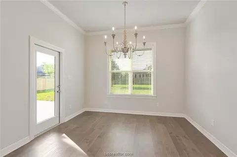 3321 Stoneleigh Rd, Bryan, TX 77808 photo 8