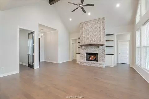 3321 Stoneleigh Rd, Bryan, TX 77808 photo 3