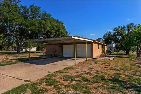 700 Dunbar Dr, Bryan, TX 77803 photo 22
