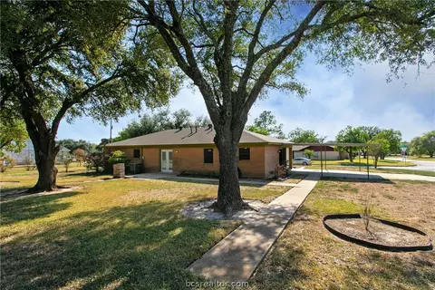 700 Dunbar Dr, Bryan, TX 77803 photo 21
