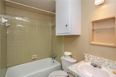 700 Dunbar Dr, Bryan, TX 77803 photo 13