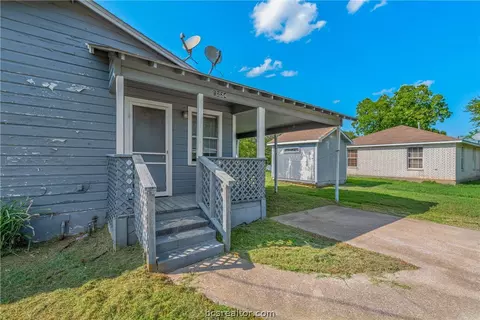 1224 Chigger, Bryan, TX 77803 photo 2
