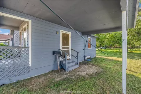 1224 Chigger, Bryan, TX 77803 photo 3