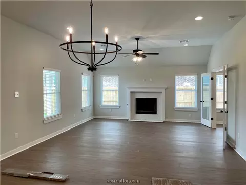 2911 Goldberg Dr, Bryan, TX 77808 photo 3