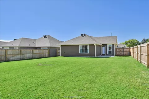 3726 Mckenzie St, Bryan, TX 77803 photo 15