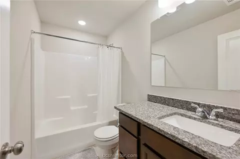 3726 Mckenzie St, Bryan, TX 77803 photo 9