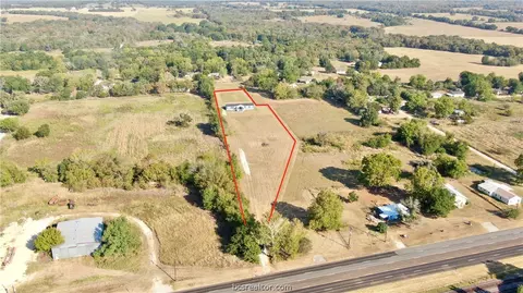 320 E Gause Blvd, Gause, TX 77857 photo 4