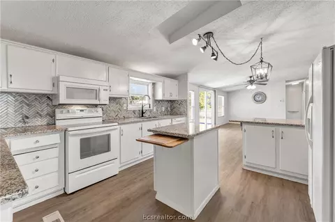 320 E Gause Blvd, Gause, TX 77857 photo 11
