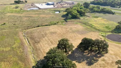13343 Commander Ct, Bryan, TX 77808 photo 3
