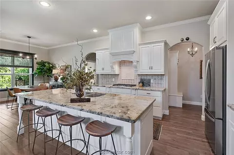3002 Embers Loop, Bryan, TX 77808 photo 9