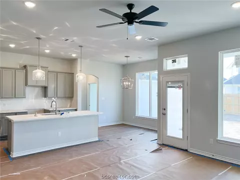 3185 Tarleton Ct, Bryan, TX 77808 photo 4