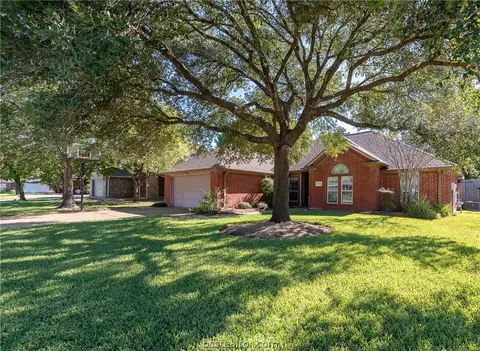 5712 Timberton Dr, Bryan, TX 77802 photo 1