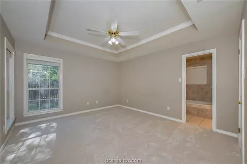 5712 Timberton Dr, Bryan, TX 77802 photo 9