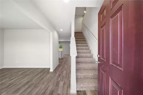 6002 Crest Bridge Ct, Bryan, TX 77807 photo 2
