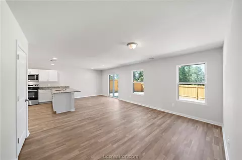 6002 Crest Bridge Ct, Bryan, TX 77807 photo 11