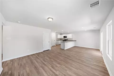 6002 Crest Bridge Ct, Bryan, TX 77807 photo 12