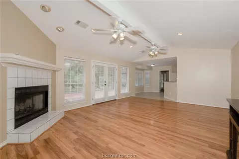 218 Rustic Oaks Dr, Bryan, TX 77808 photo 11