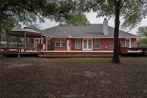 218 Rustic Oaks Dr, Bryan, TX 77808 photo 27