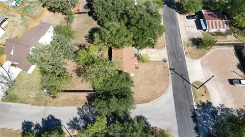 214 Ehlinger Dr, Bryan, TX 77801 photo 5
