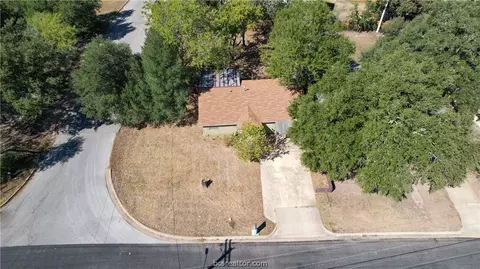 214 Ehlinger Dr, Bryan, TX 77801 photo 3