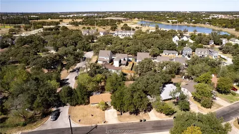 214 Ehlinger Dr, Bryan, TX 77801 photo 8
