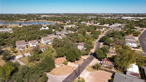 214 Ehlinger Dr, Bryan, TX 77801 photo 7