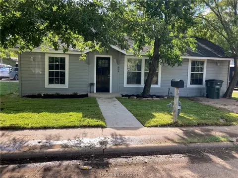 804 Commerce St W, Bryan, TX 77801 photo 1