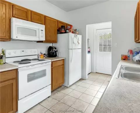 2427 Berger Dr, Bryan, TX 77802 photo 7