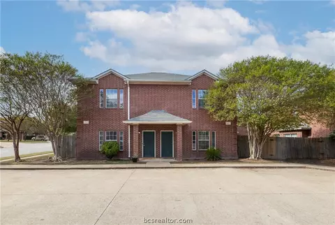 2427 Berger Dr, Bryan, TX 77802 photo 1