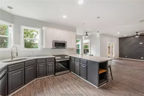2306 Valley View Dr, Bryan, TX 77802 photo 21