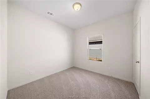 5501 Fox Blf, Bryan, TX 77807 photo 4