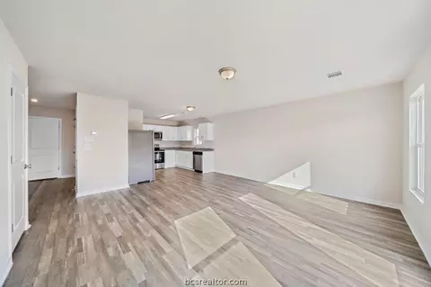 5501 Fox Blf, Bryan, TX 77807 photo 7