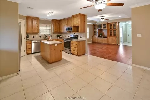 2605 Priscilla Ct, Bryan, TX 77802 photo 16