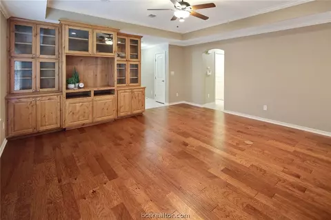2605 Priscilla Ct, Bryan, TX 77802 photo 9