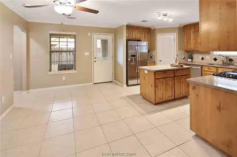 2605 Priscilla Ct, Bryan, TX 77802 photo 12